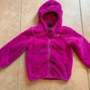 The north face girls jacket size 18 -24 , fuzzy